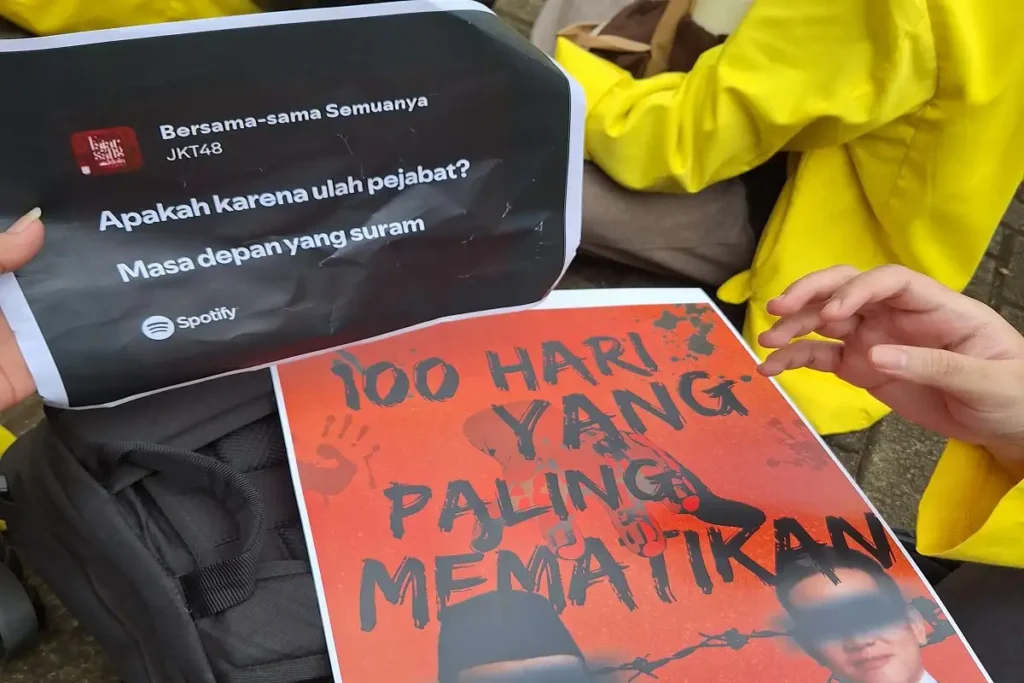 Brave Pink Hero Green Poster Seruan Aksi Mahasiswa Digital Agency Bali Digital Marketing Bali Reaktan